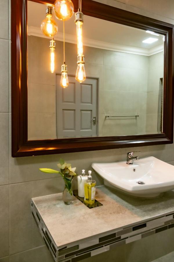 Spacube Luxury Suites And Spa Pretoria-Noord Eksteriør billede